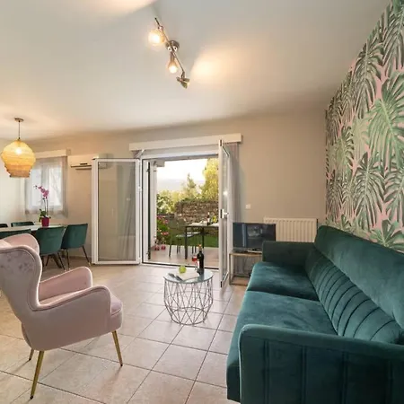 Apartamento & Elegant With Private Garden Argostoli (Kefalonia)