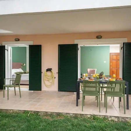& Elegant With Private Garden Appartamento Argostoli (Kefalonia)