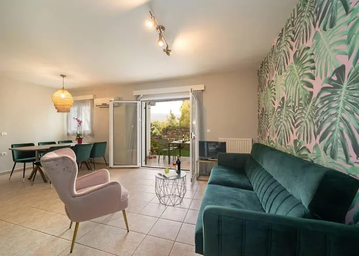Appartement & Elegant With Private Garden Argostoli (Kefalonia)