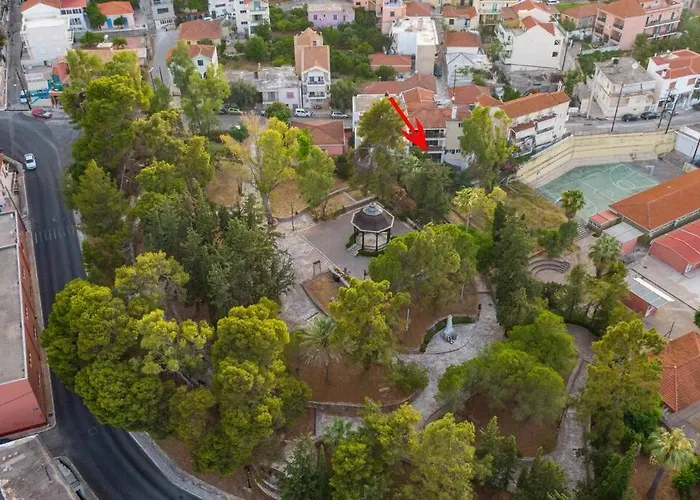 & Elegant With Private Garden Appartement *