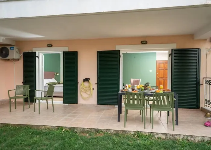 & Elegant With Private Garden Appartement Argostoli (Kefalonia)