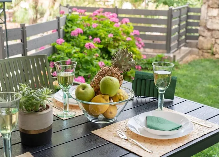 & Elegant With Private Garden Аргостолион