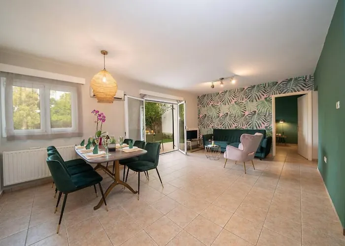 Appartement & Elegant With Private Garden *